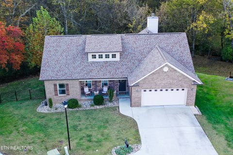 Photo of 505 Greystoke Lane, Knoxville, TN 37912 (MLS # 1325860)