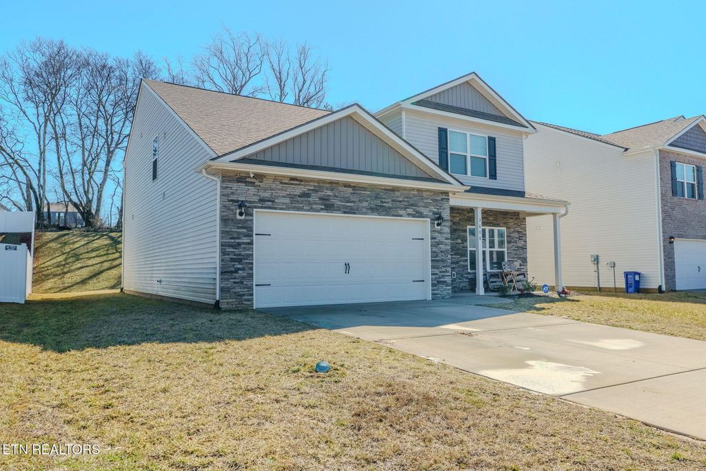 Photo of 3606 Gregory Drive, Maryville, TN 37804 (MLS # 1330593)