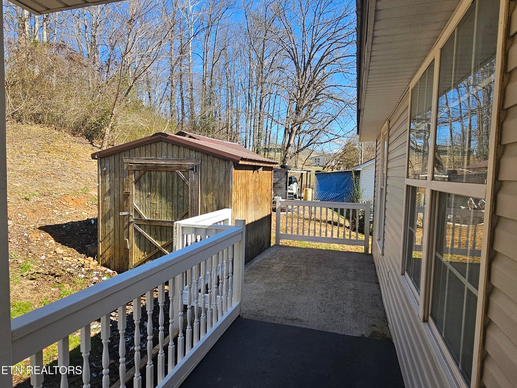 Photo of 1093 Old Bell High Rd, Pineville, KY 40977 (MLS # 1354577)