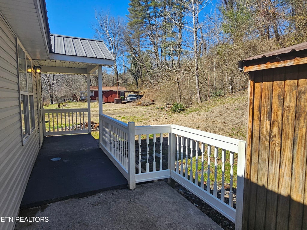 Photo of 1093 Old Bell High Rd, Pineville, KY 40977 (MLS # 1354577)