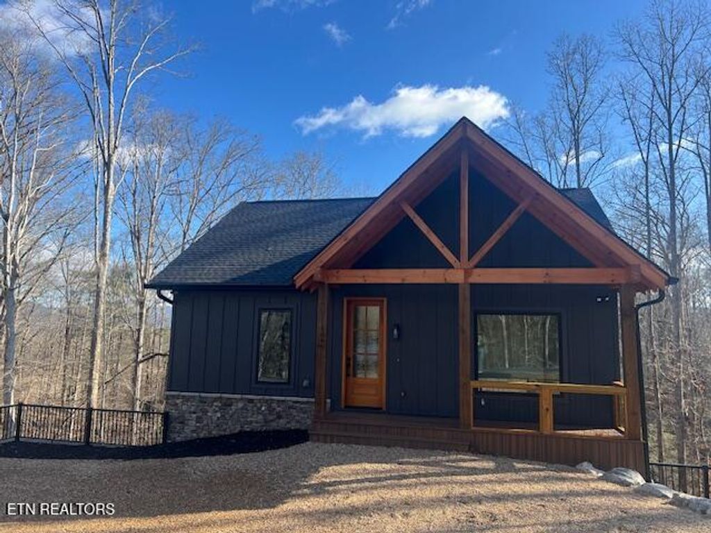 Photo of 106 Fairway Circle, Townsend, TN 37882 (MLS # 1324616)