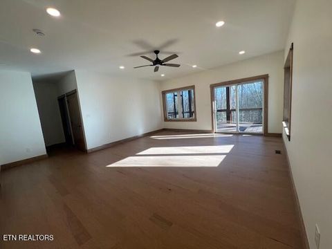 Tiny photo for 106 Fairway Circle, Townsend, TN 37882 (MLS # 1324616)