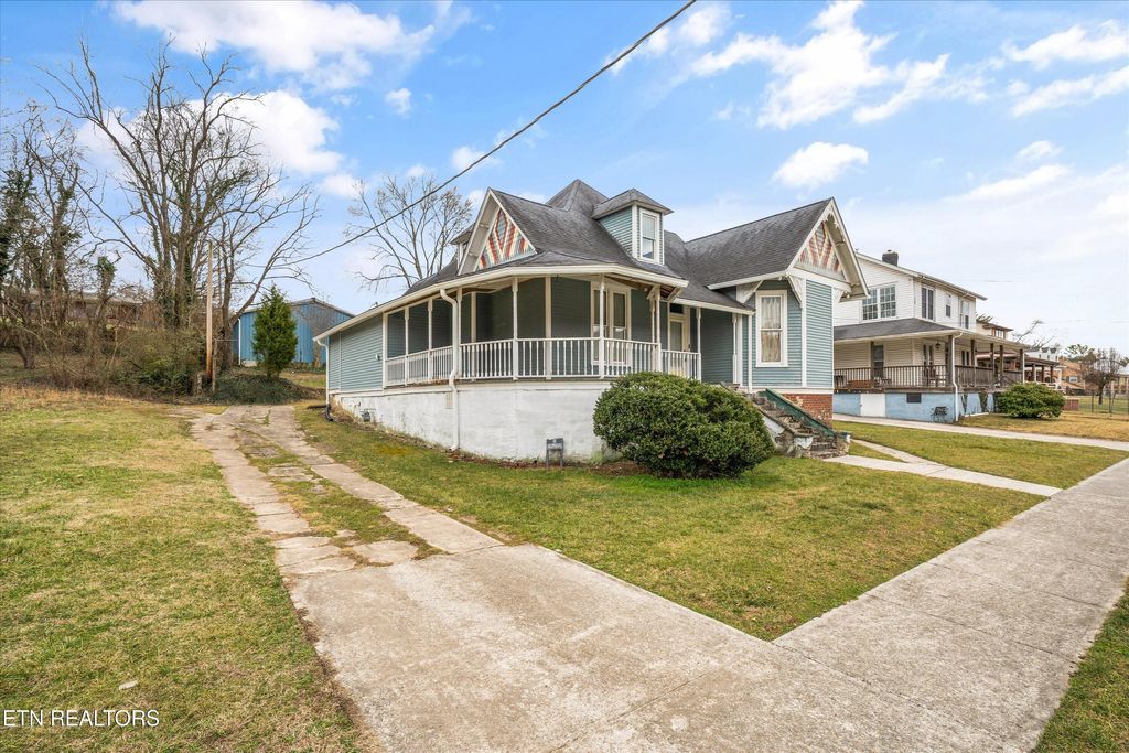 Photo of 116 N Kingston Ave, Rockwood, TN 37854 (MLS # 1289526)