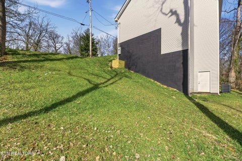 Tiny photo for 136 California Ave, Oak Ridge, TN 37830 (MLS # 1330253)