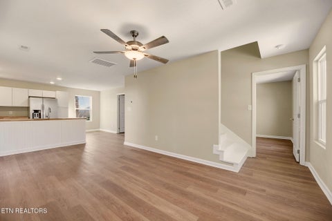 Tiny photo for 136 California Ave, Oak Ridge, TN 37830 (MLS # 1330253)
