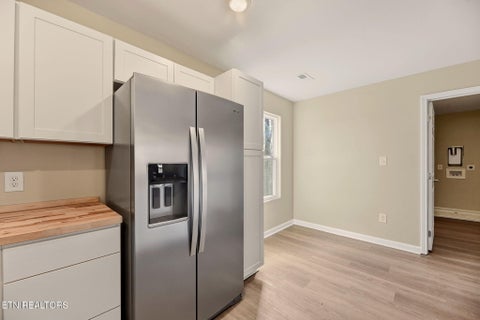 Tiny photo for 136 California Ave, Oak Ridge, TN 37830 (MLS # 1330253)