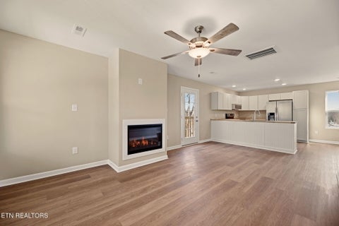 Tiny photo for 136 California Ave, Oak Ridge, TN 37830 (MLS # 1330253)