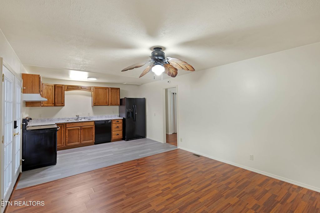 Photo of 103 Mahala Rd #B, Sweetwater, TN 37874 (MLS # 1304177)