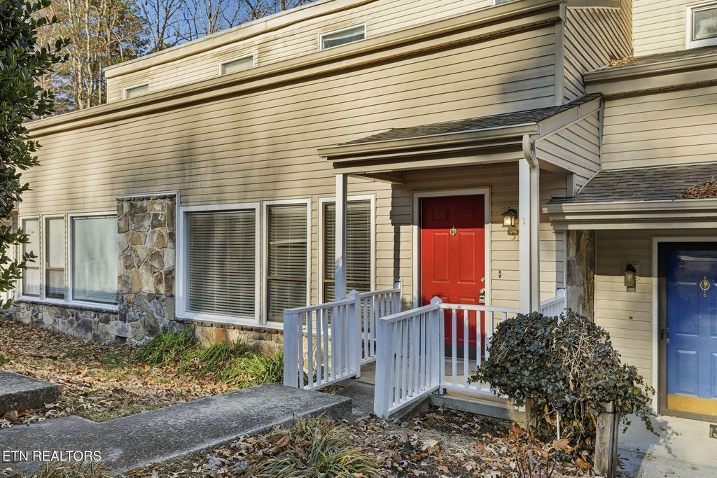 Photo of 153 Hendrix Drive, Oak Ridge, TN 37830 (MLS # 1325028)