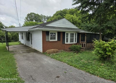 Tiny photo for 1514 Brown Ave, Jefferson City, TN 37760 (MLS # 1347993)