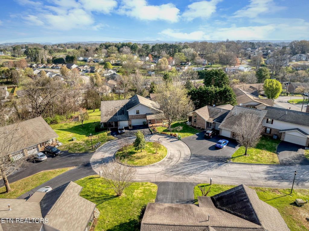 Photo of 1144 N Rachaels Circle, Maryville, TN 37804 (MLS # 1333893)