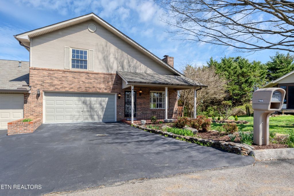 Photo of 1144 N Rachaels Circle, Maryville, TN 37804 (MLS # 1333893)