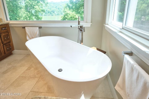 Tiny photo for 226 W Cove Drive, Greenback, TN 37742 (MLS # 1347070)