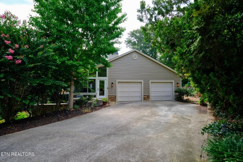 Tiny photo for 226 W Cove Drive, Greenback, TN 37742 (MLS # 1347070)