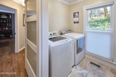 Tiny photo for 226 W Cove Drive, Greenback, TN 37742 (MLS # 1347070)
