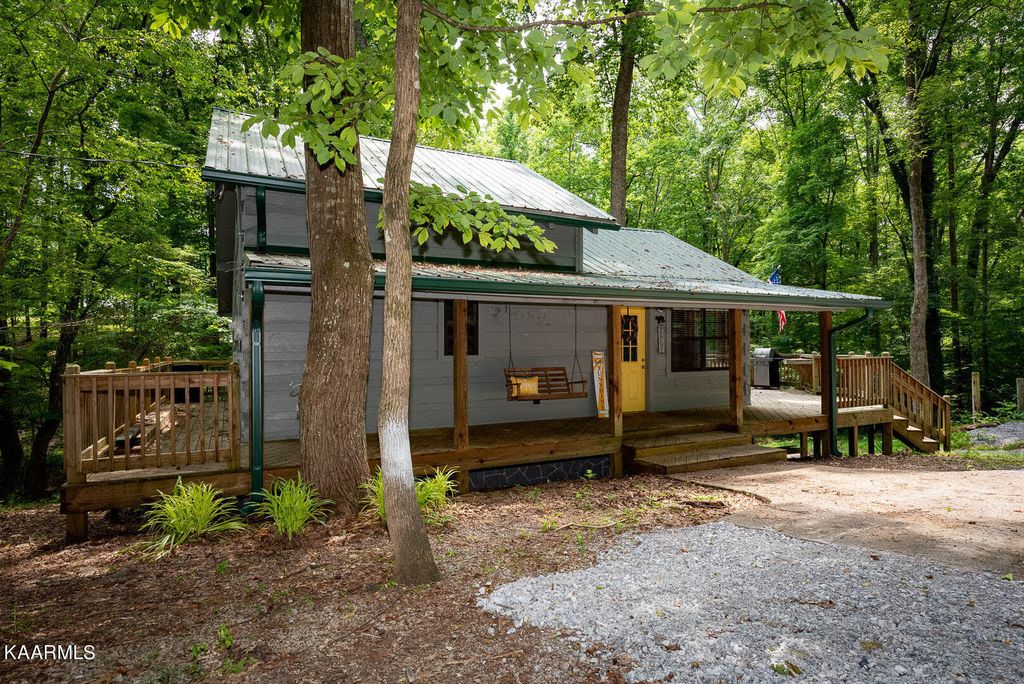 Photo of 4214 Gamble Lane, Walland, TN 37886 (MLS # 1229120)