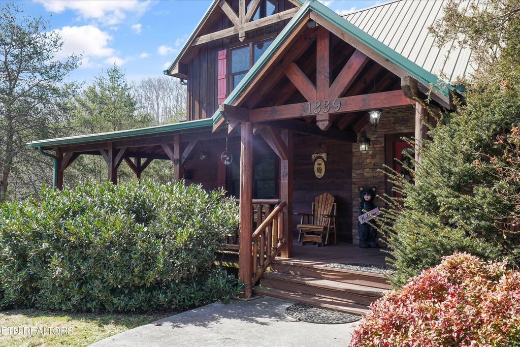 Photo of 1339 Zachary Thomas Lane, Sevierville, TN 37876 (MLS # 1330045)