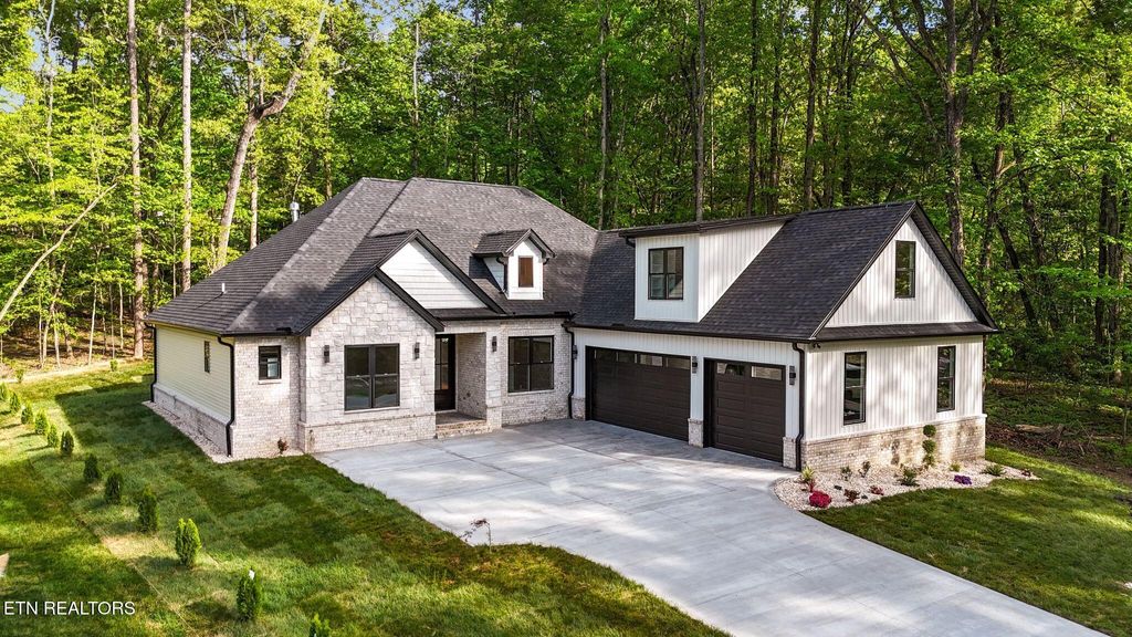 Photo of 231 Oostanali Way, Loudon, TN 37774 (MLS # 1337909)
