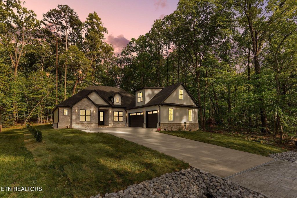 Photo of 231 Oostanali Way, Loudon, TN 37774 (MLS # 1337909)