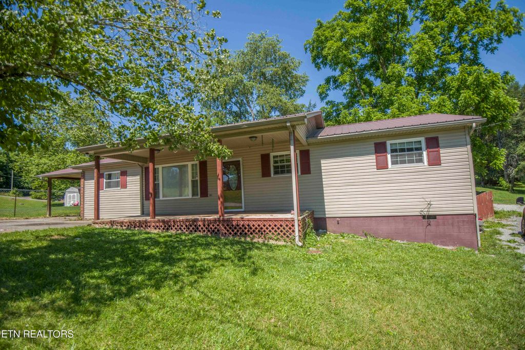 Photo of 514 Richardson Rd, Tazewell, TN 37879 (MLS # 1268098)