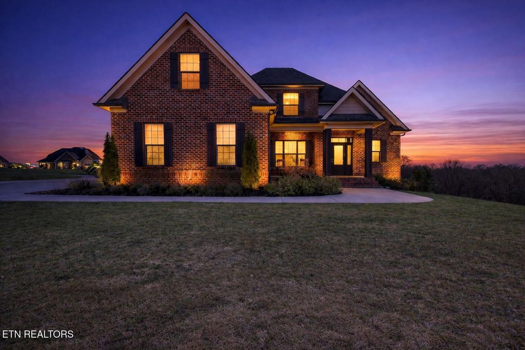 Photo of 1421 Edenbridge Drive, Alcoa, TN 37701 (MLS # 1330474)