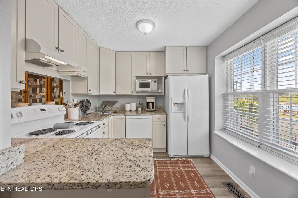 Photo of 613 Vose Rd #B, Alcoa, TN 37701 (MLS # 1303555)