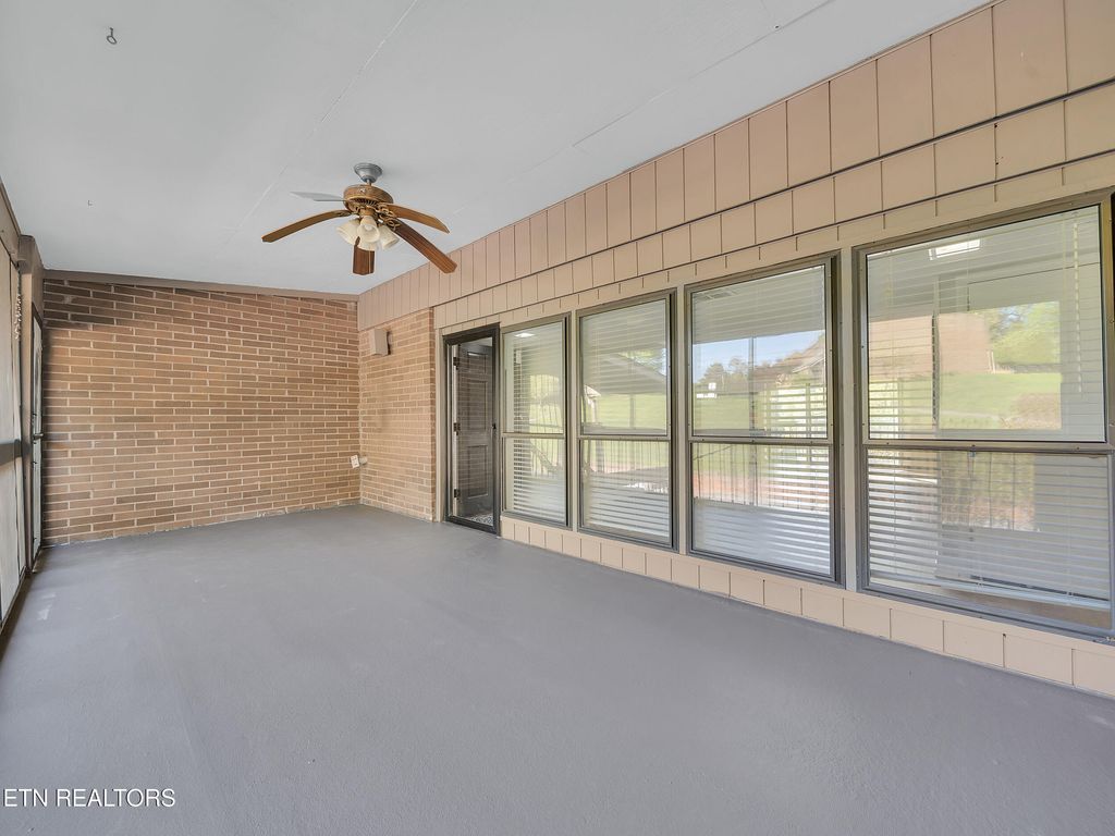 Photo of 534 Berlin Drive, Knoxville, TN 37923 (MLS # 1338307)