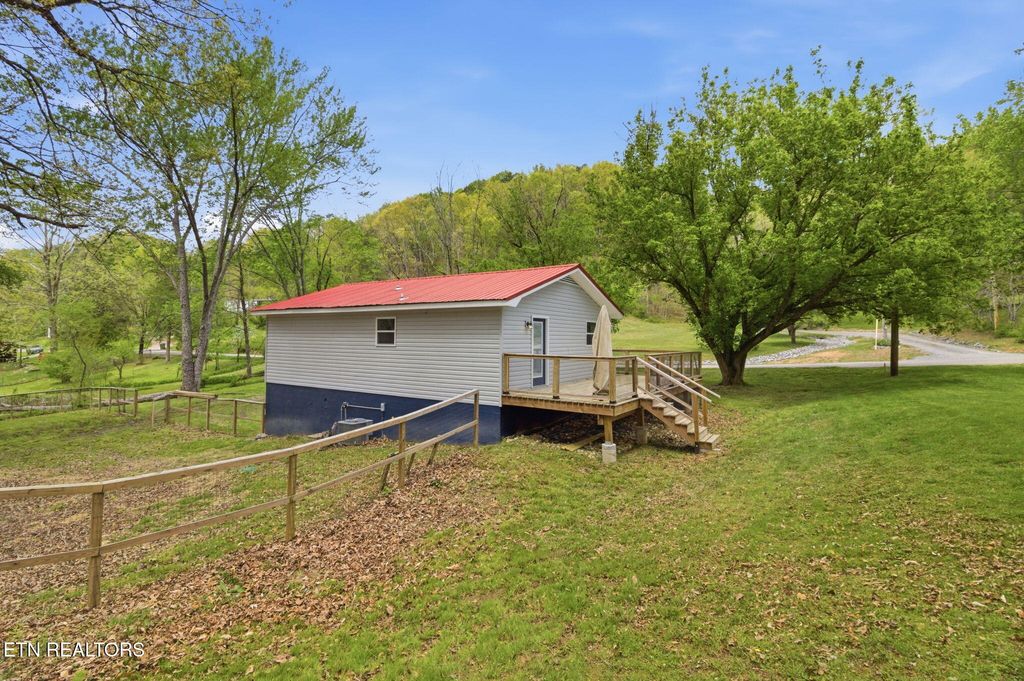 Photo of 324 Sanita Village Rd, Bean Station, TN 37708 (MLS # 1336750)