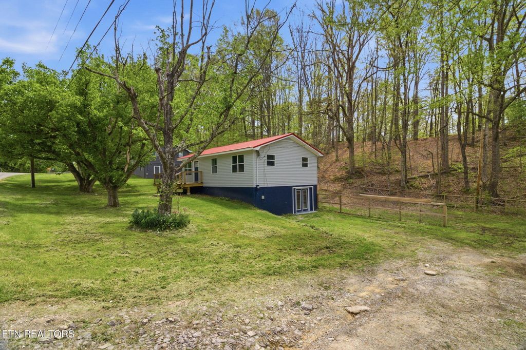 Photo of 324 Sanita Village Rd, Bean Station, TN 37708 (MLS # 1336750)