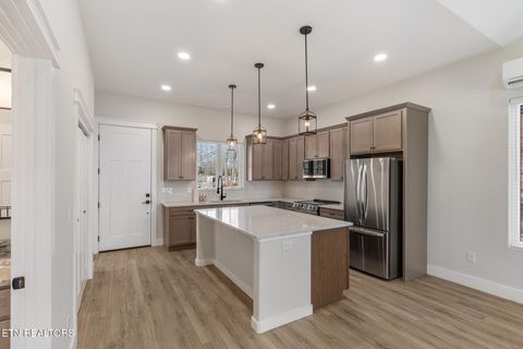 Tiny photo for 103 E Main St, Englewood, TN 37329 (MLS # 1327848)