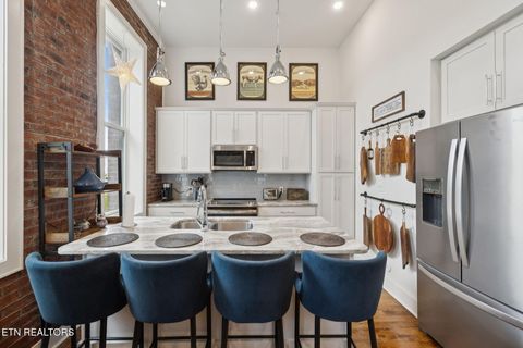 Tiny photo for 353 Ogden St #203, Knoxville, TN 37917 (MLS # 1320190)