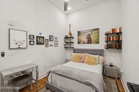 Tiny photo for 353 Ogden St #203, Knoxville, TN 37917 (MLS # 1320190)