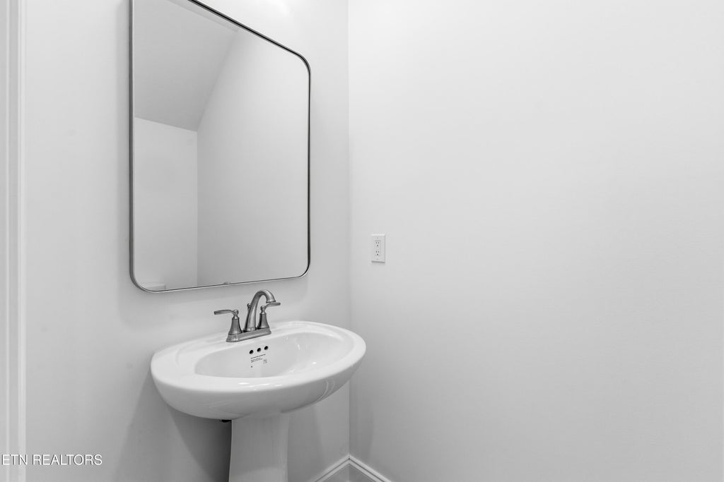 Photo of 1613 Bennett Village Drive, Maryville, TN 37804 (MLS # 1353143)