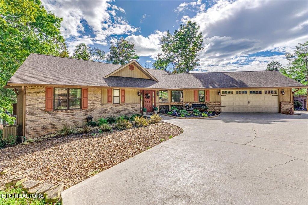 Photo of 308 Tanasi Point Point, Loudon, TN 37774 (MLS # 1322202)