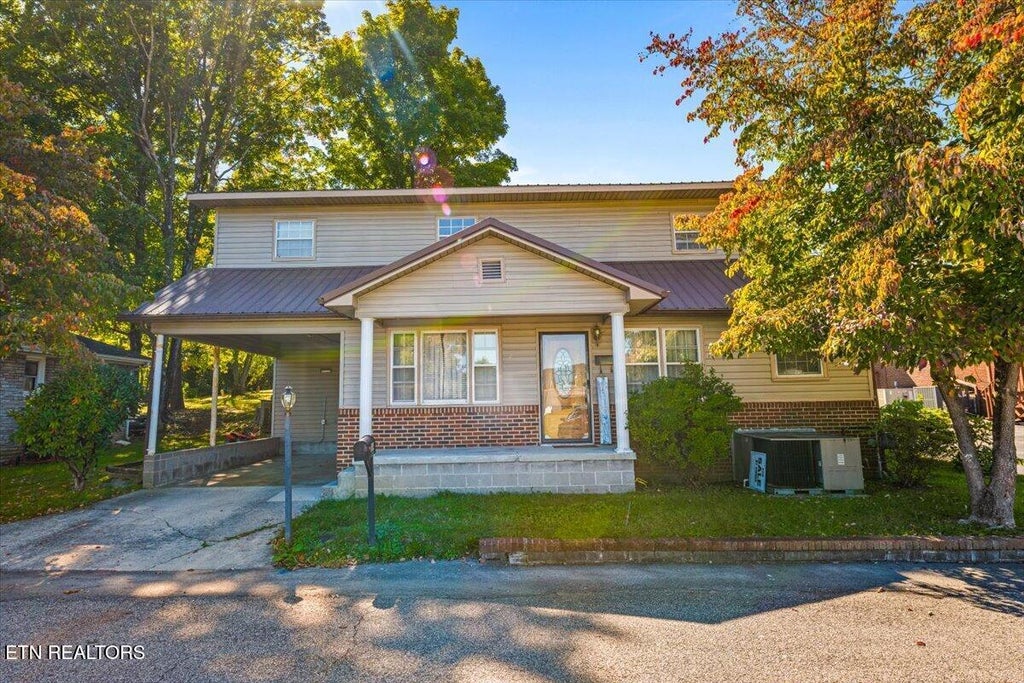 Photo of 104 Rich Lane, LaFollette, TN 37766 (MLS # 1358471)