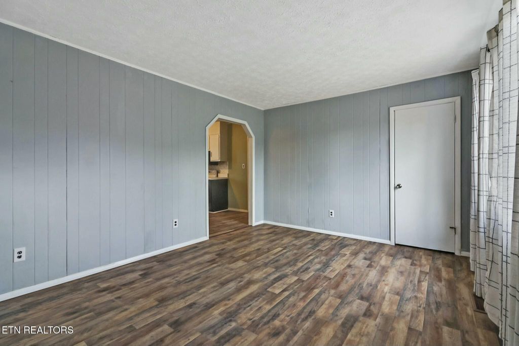 Photo of 259 Snow Hill Rd, Oakdale, TN 37829 (MLS # 1290122)