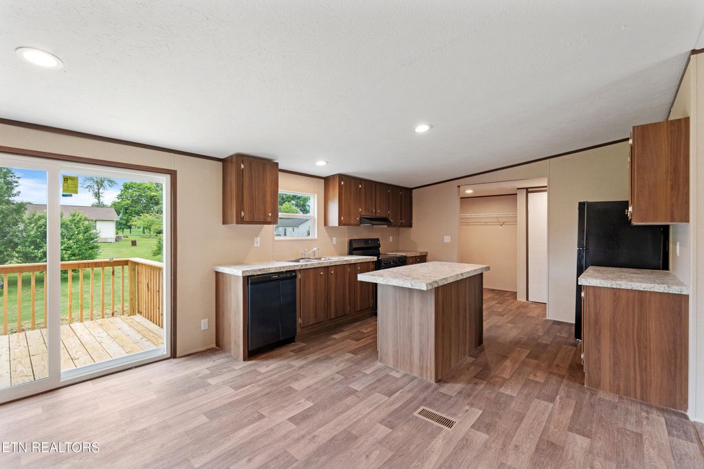 Photo of 2816 Shiloh Circle, Strawberry Plains, TN 37871 (MLS # 1304342)