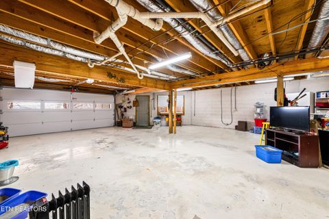 Tiny photo for 639 Deerwood Lane, LaFollette, TN 37766 (MLS # 1328785)