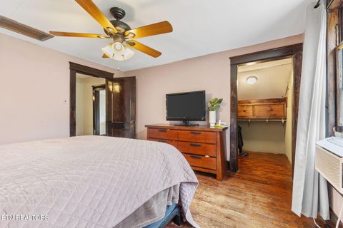 Tiny photo for 445 Chickamauga Ave, Knoxville, TN 37917 (MLS # 1333602)