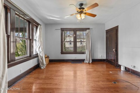 Tiny photo for 445 Chickamauga Ave, Knoxville, TN 37917 (MLS # 1333602)