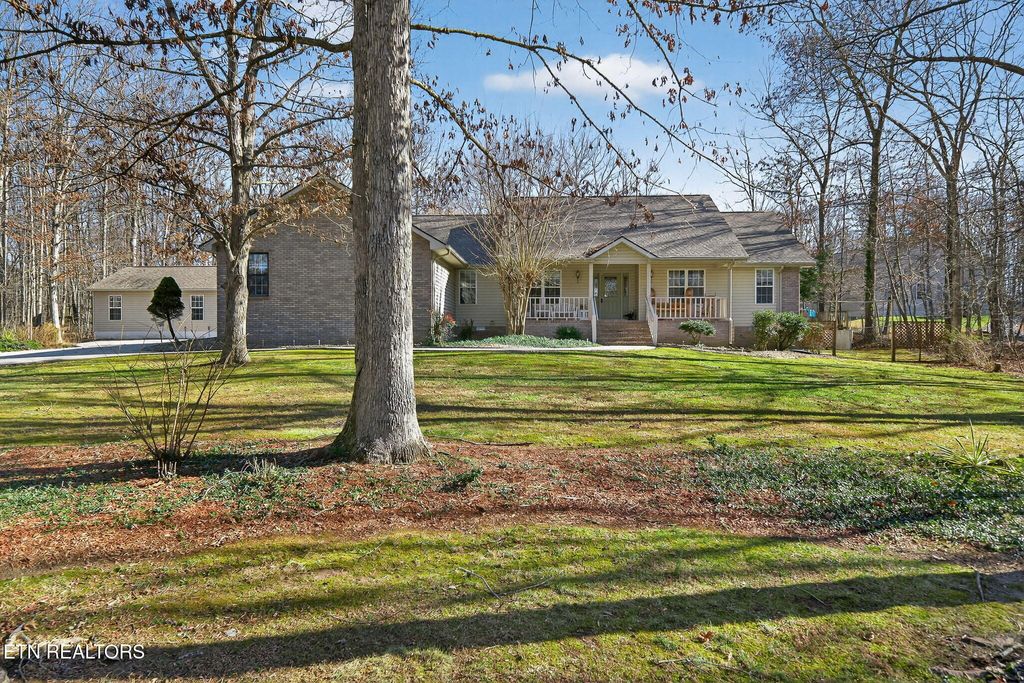 Photo of 1048 Forest Drive, Crossville, TN 38555 (MLS # 1324864)