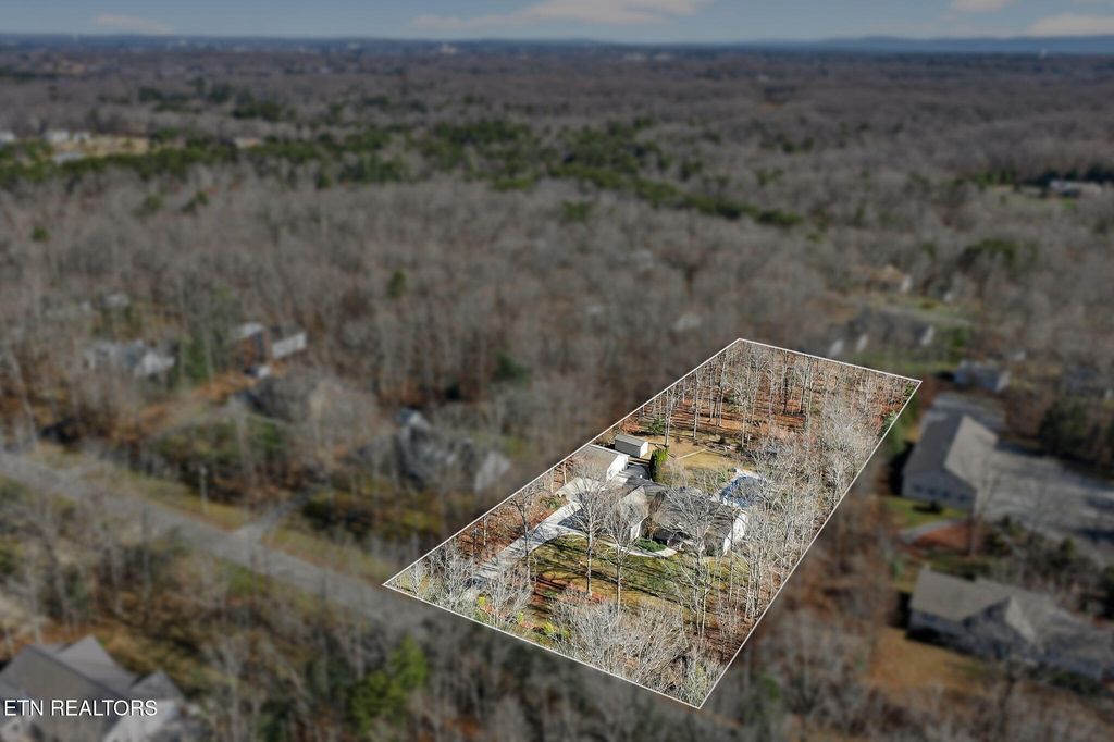 Photo of 1048 Forest Drive, Crossville, TN 38555 (MLS # 1324864)