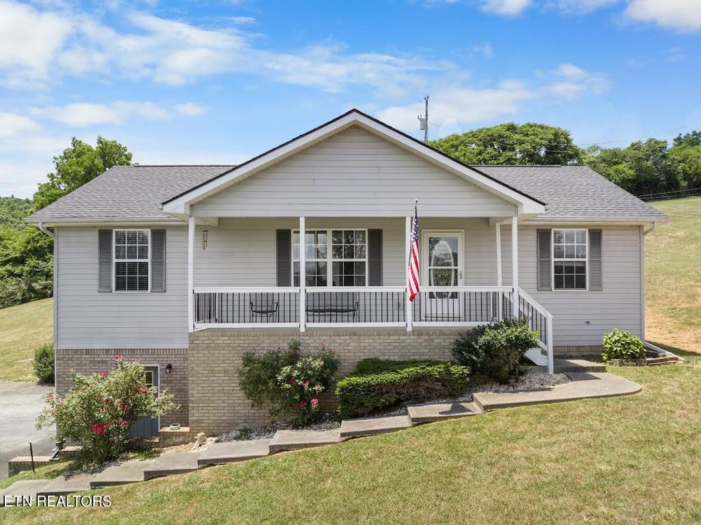 Photo of 111 Melissa Lane, New Tazewell, TN 37825 (MLS # 1269571)