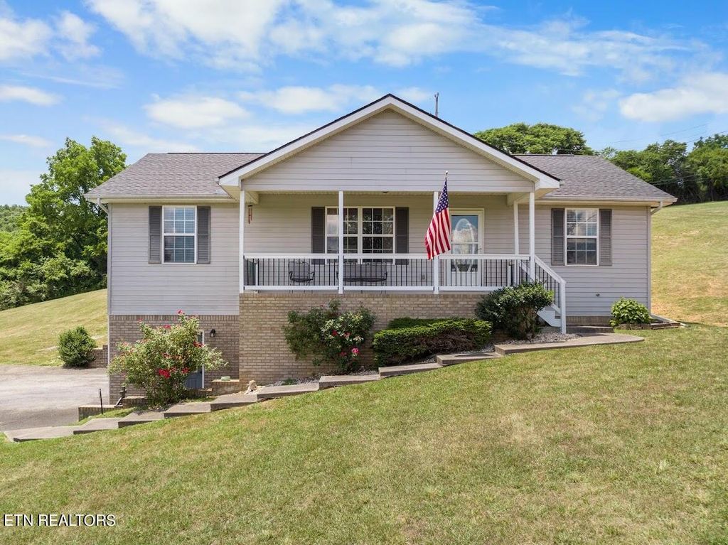 Photo of 111 Melissa Lane, New Tazewell, TN 37825 (MLS # 1269571)