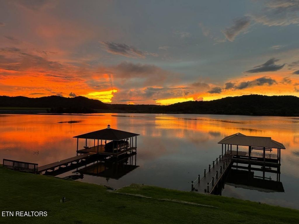 Photo of 514 Emory River Rd, Harriman, TN 37748 (MLS # 1298067)