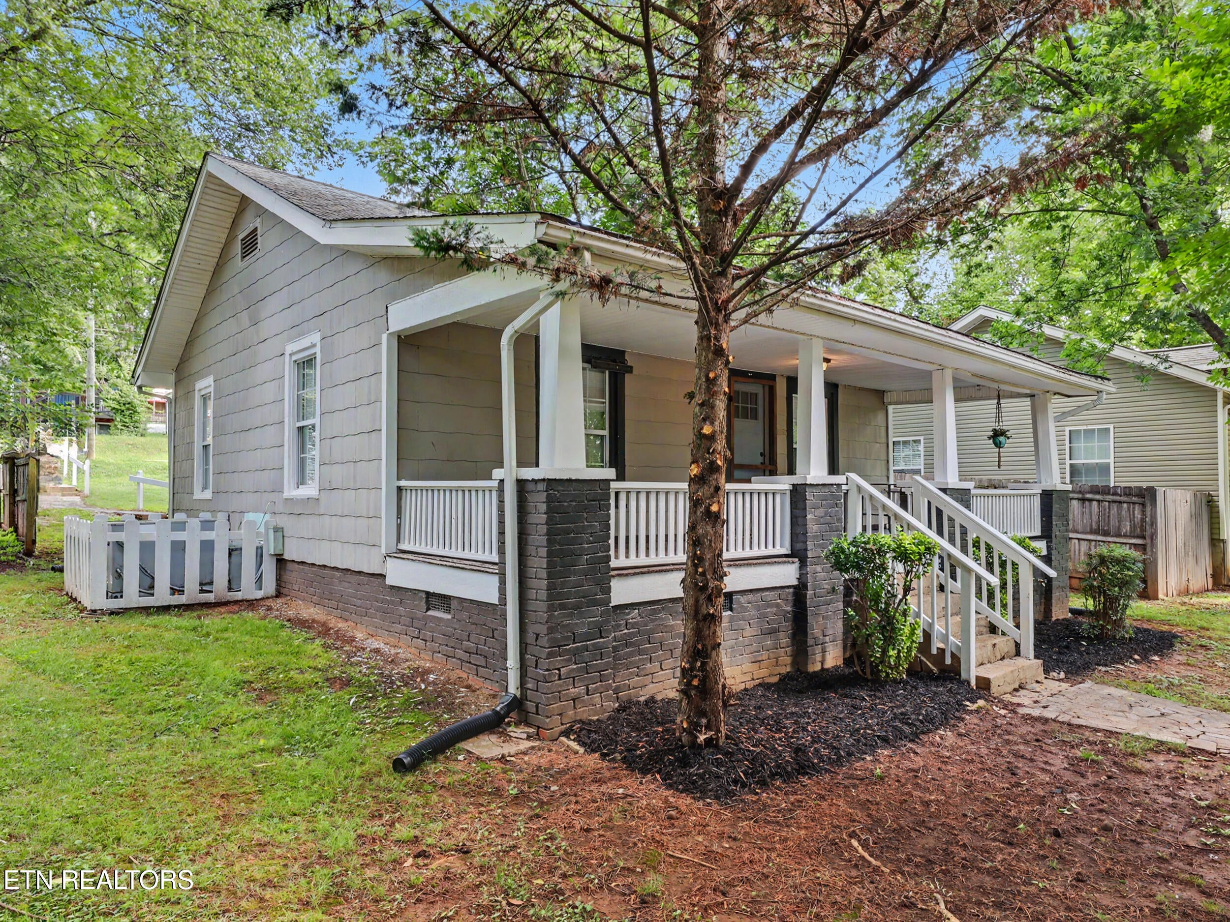 2311 Cedar Lane