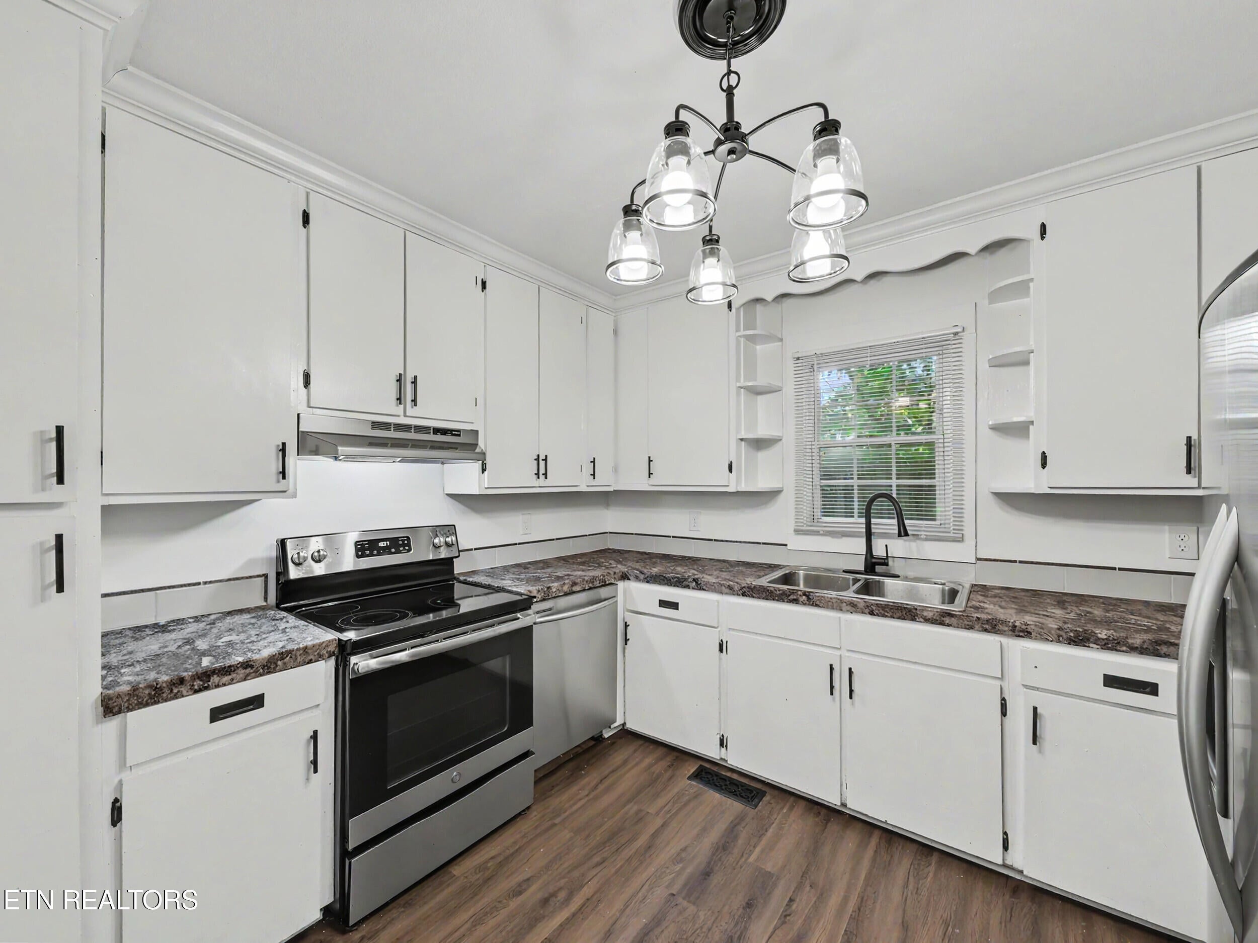 2311 Cedar Lane
