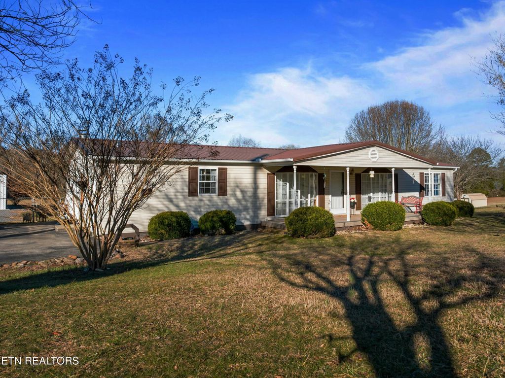 Photo of 1009 Old Newport Hwy, Dandridge, TN 37725 (MLS # 1292604)