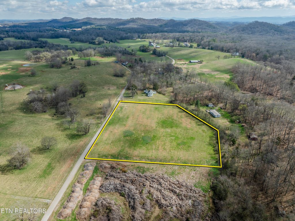 Photo of 600 Bellview (5 acres #r3) Rd, Greenback, TN 37742 (MLS # 1332468)