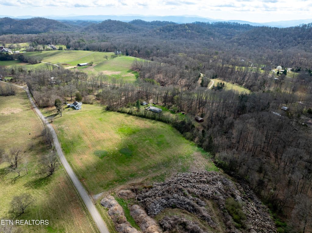 Photo of 600 Bellview (5 acres #r3) Rd, Greenback, TN 37742 (MLS # 1332468)
